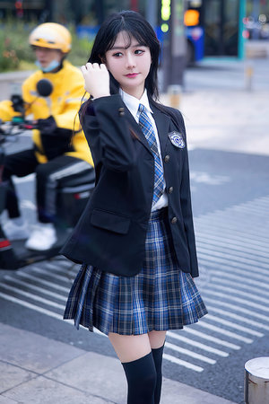 狠狠撞入(H)秘书